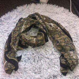 Green and black scarf